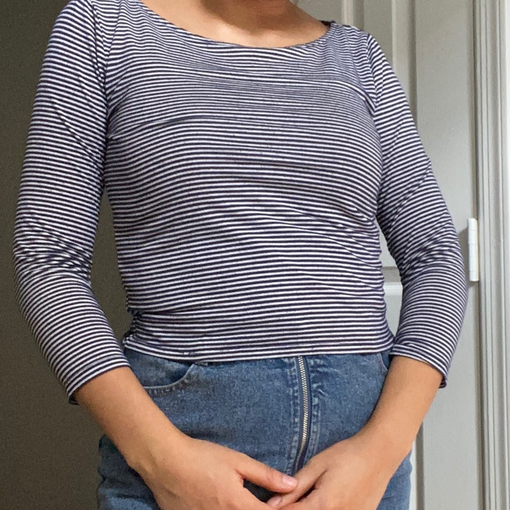 Blue white cropped top